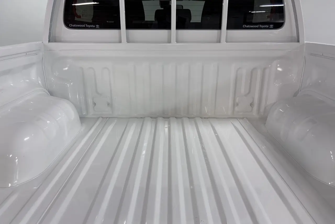 2025 Toyota Hilux Gallery Image 14