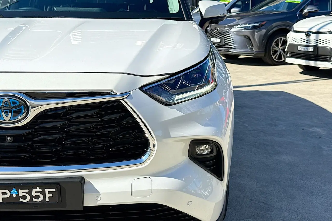 2025 Toyota Kluger Gallery Image 3