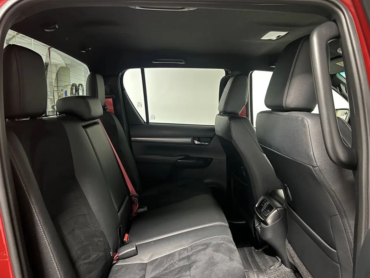 2024 TOYOTA HILUX Gallery Image 12