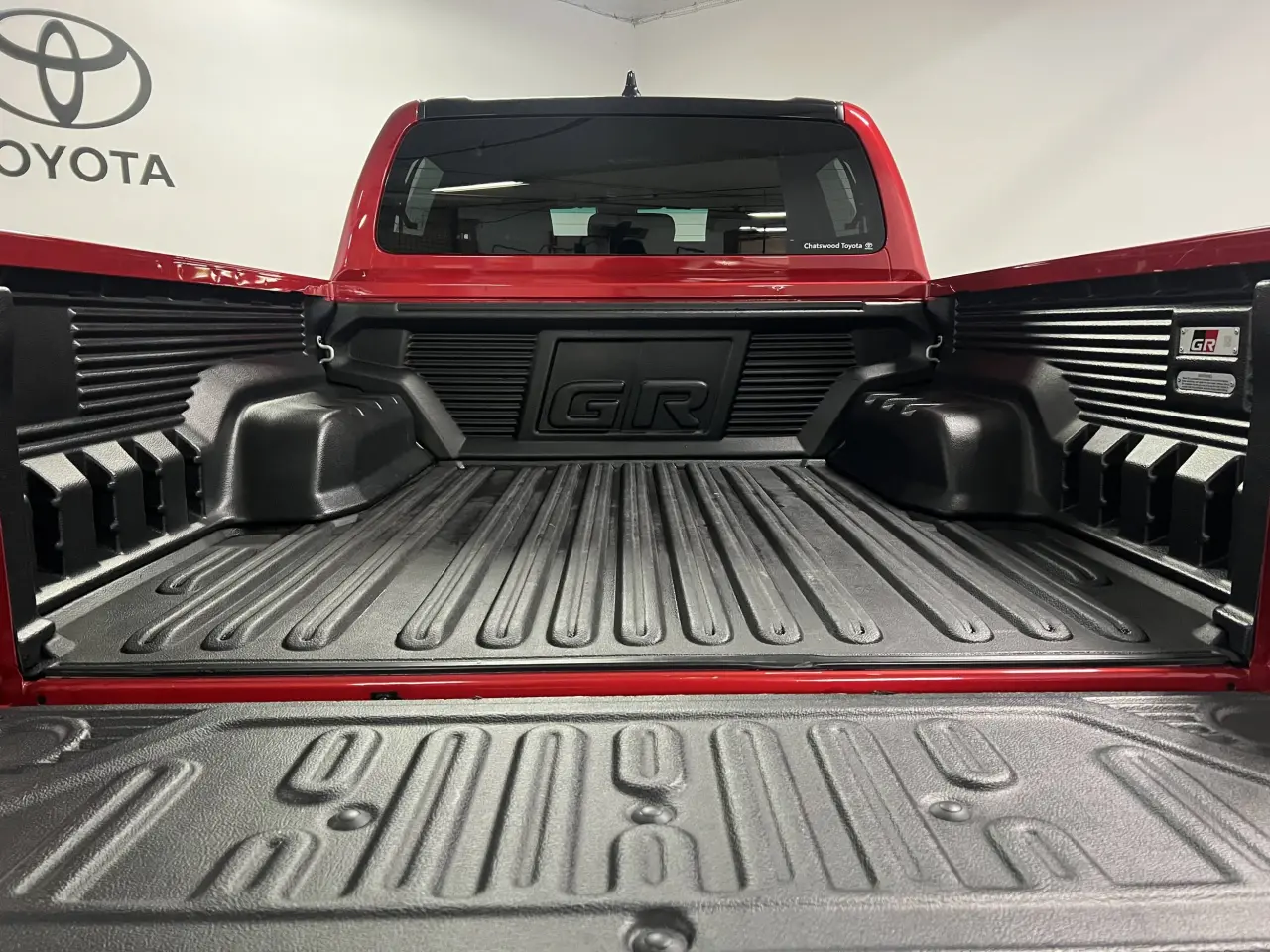 2024 TOYOTA HILUX Gallery Image 13