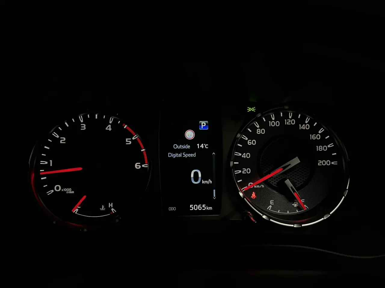 2024 TOYOTA HILUX Gallery Image 18