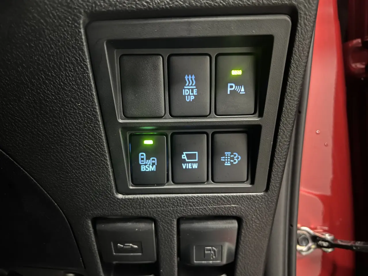 2024 TOYOTA HILUX Gallery Image 21