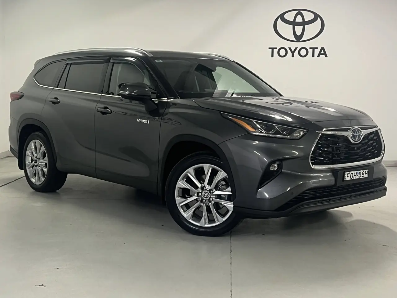 2024 TOYOTA KLUGER HYBRID Gallery Image 1