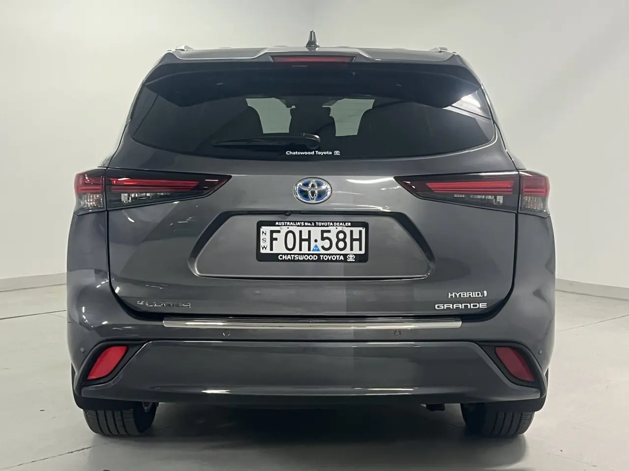2024 TOYOTA KLUGER HYBRID Gallery Image 7