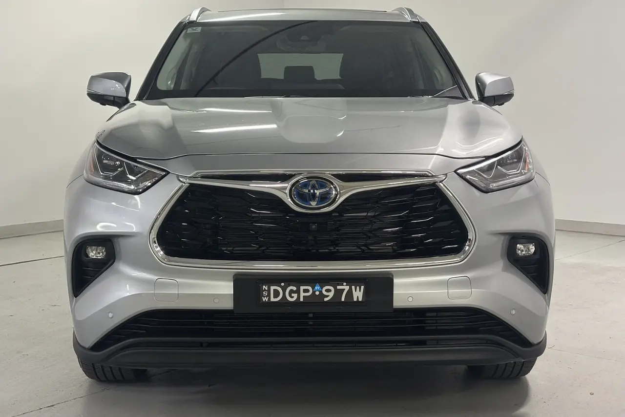 2024 Toyota Kluger Gallery Image 3
