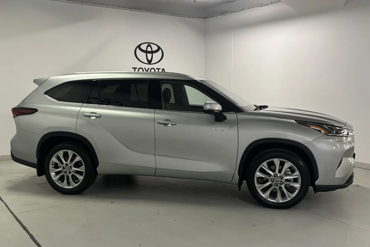 2024 Toyota Kluger Gallery Image 4