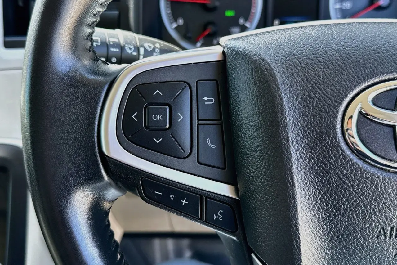 2024 Toyota Hiace Gallery Image 18