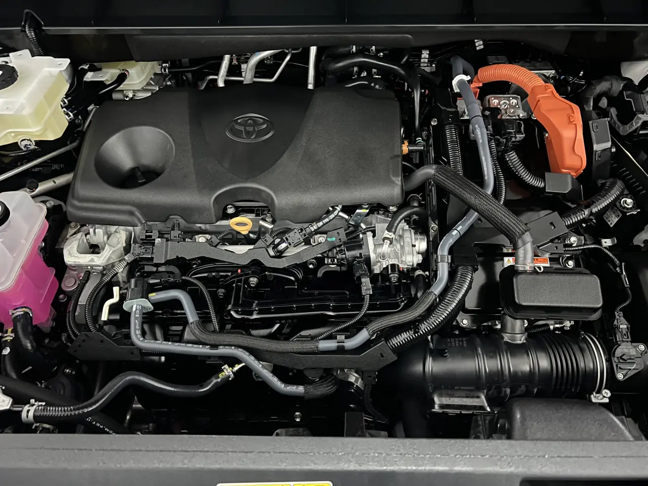 2024 TOYOTA KLUGER HYBRID Gallery Image 21