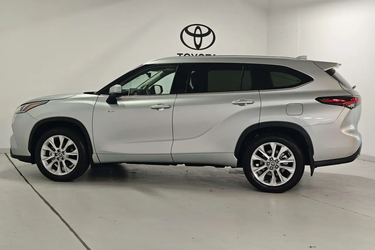 2025 Toyota Kluger Gallery Image 9