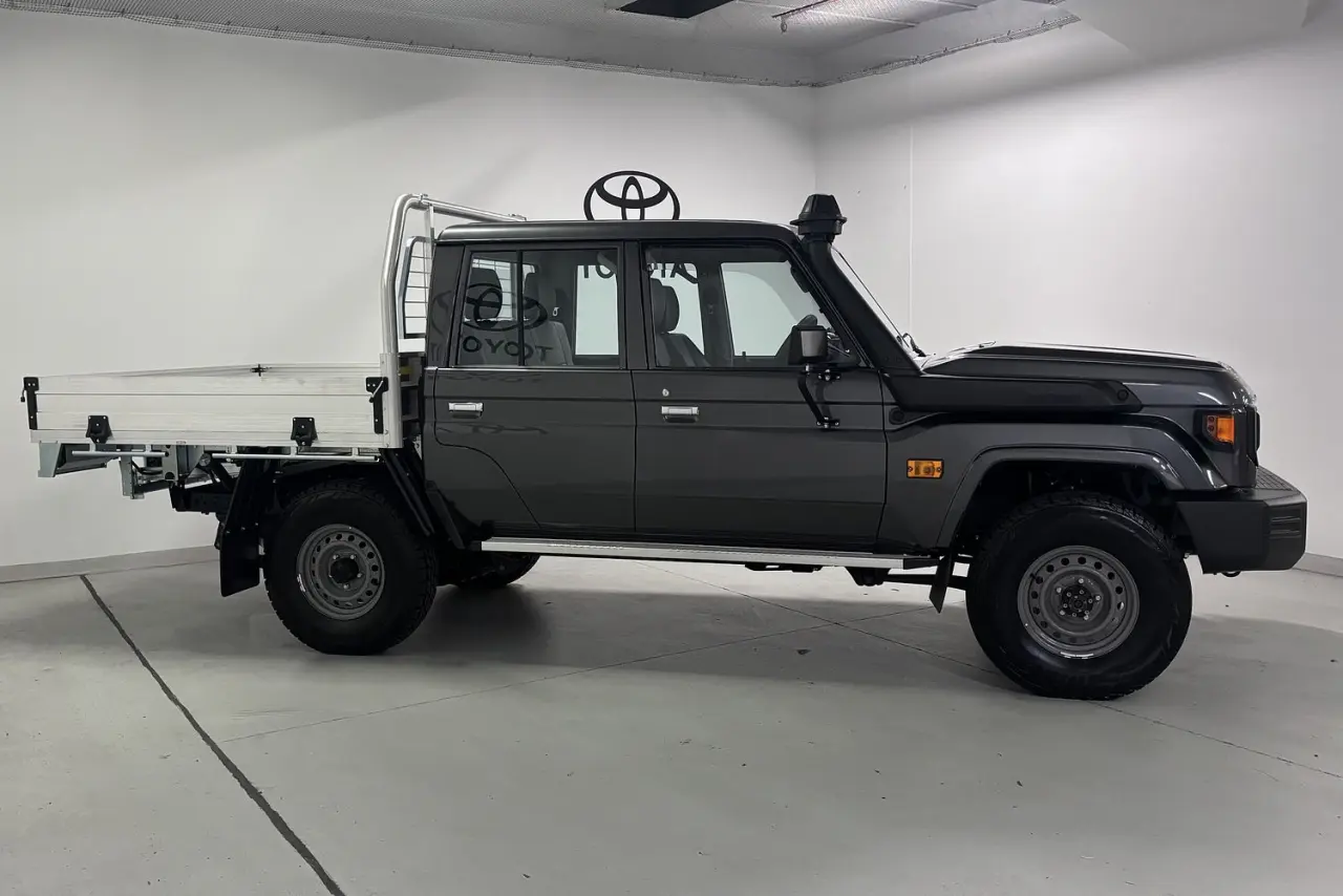 2024 Toyota Landcruiser Gallery Image 4