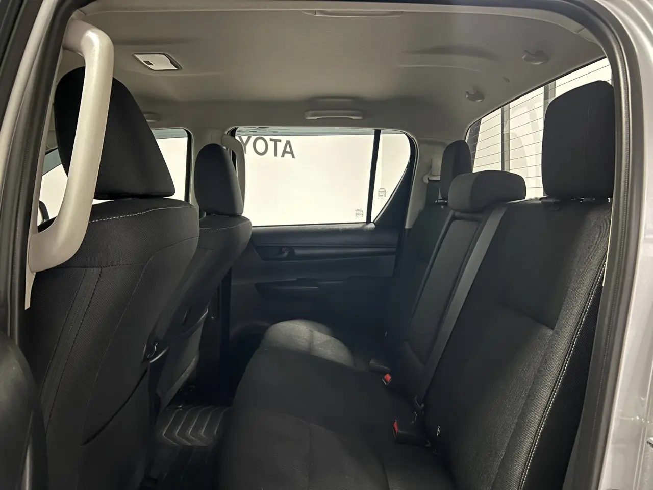 2024 TOYOTA HILUX Gallery Image 13