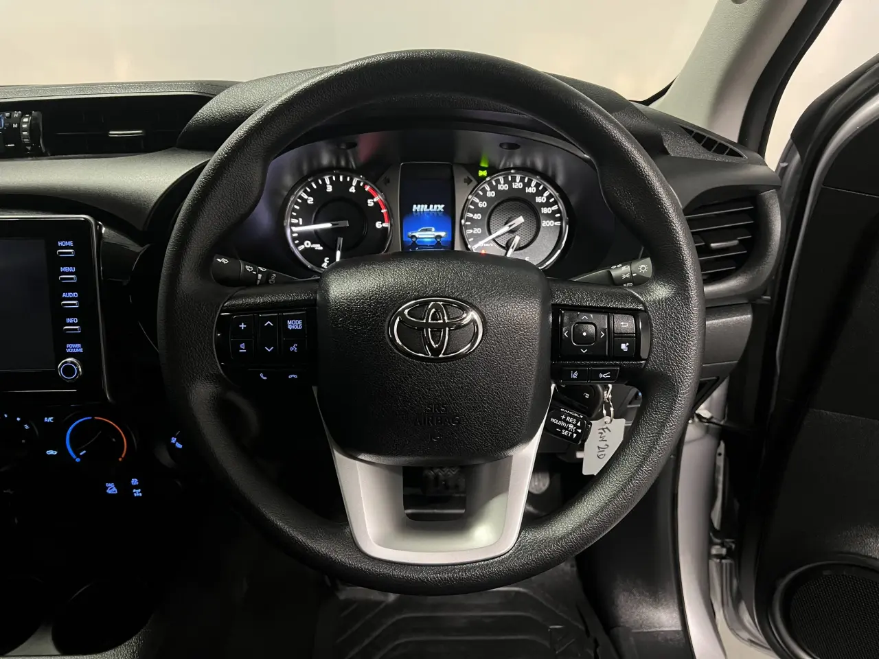 2024 TOYOTA HILUX Gallery Image 16