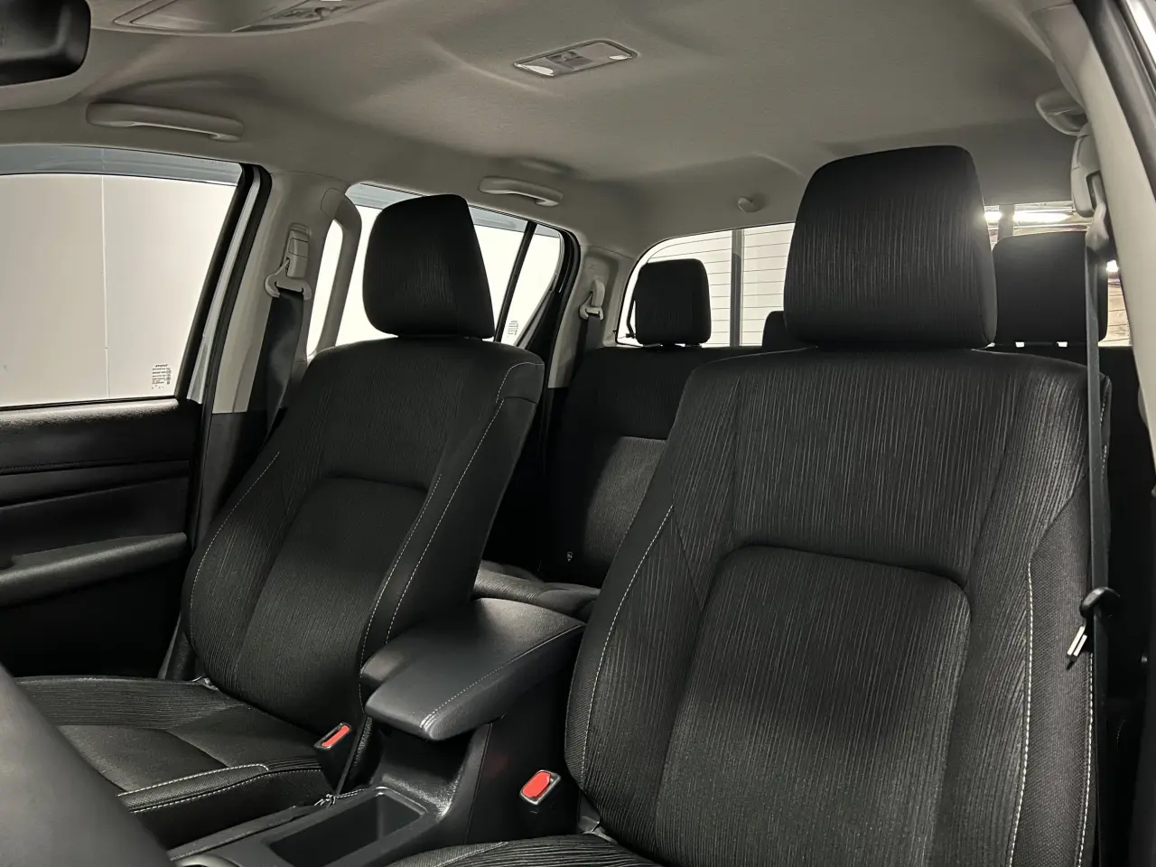 2024 TOYOTA HILUX Gallery Image 15