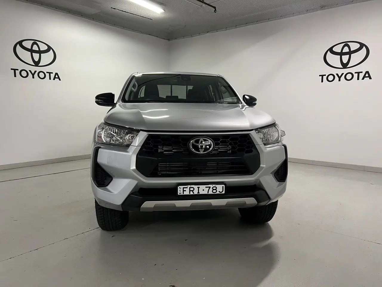 2024 TOYOTA HILUX Gallery Image 2