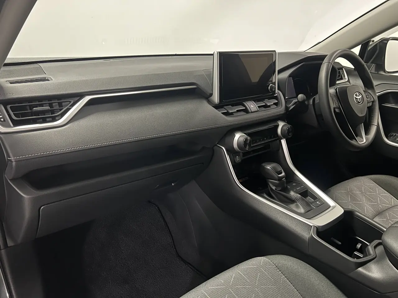 2024 TOYOTA RAV4 HYBRID Gallery Image 15