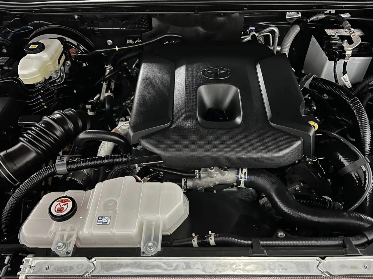 2024 TOYOTA PRADO Gallery Image 23