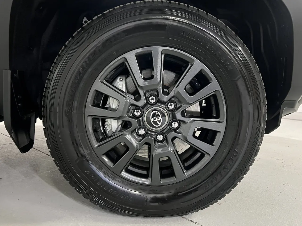 2024 TOYOTA PRADO Gallery Image 5