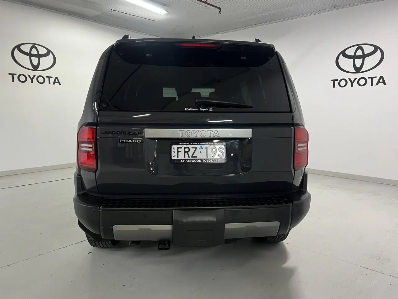 2024 TOYOTA PRADO Gallery Image 6