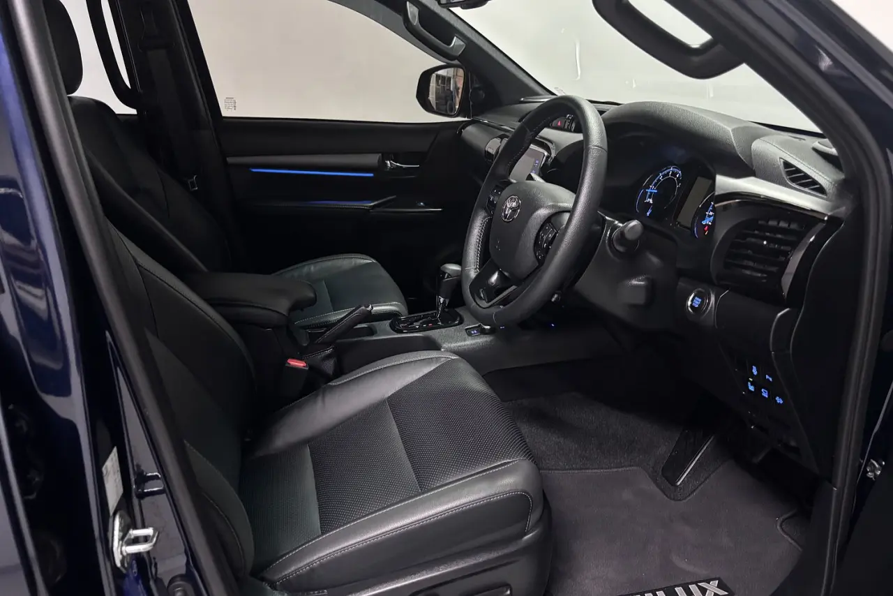 2025 Toyota Hilux Gallery Image 10