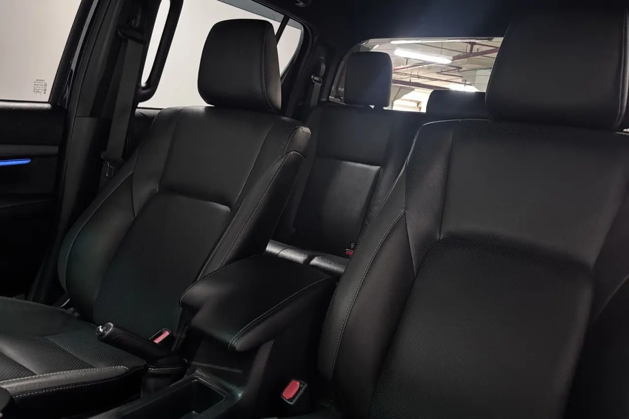 2025 Toyota Hilux Gallery Image 16