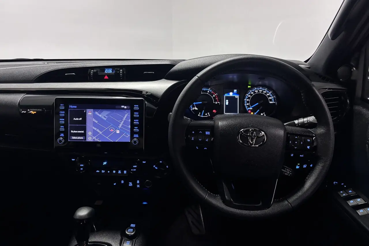 2025 Toyota Hilux Gallery Image 17