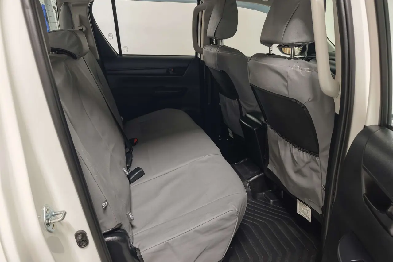 2025 Toyota Hilux Gallery Image 11