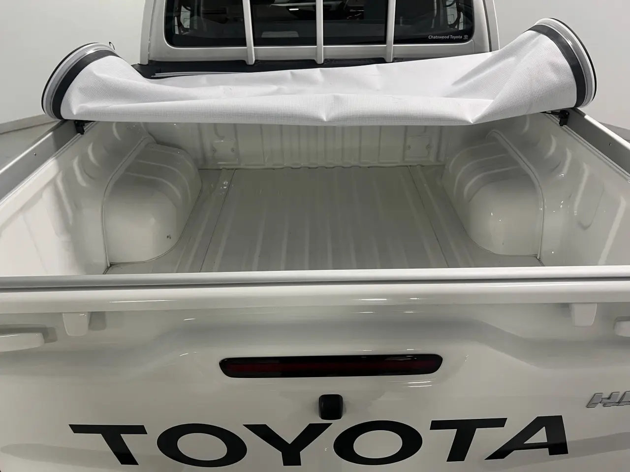 2025 TOYOTA HILUX Gallery Image 12