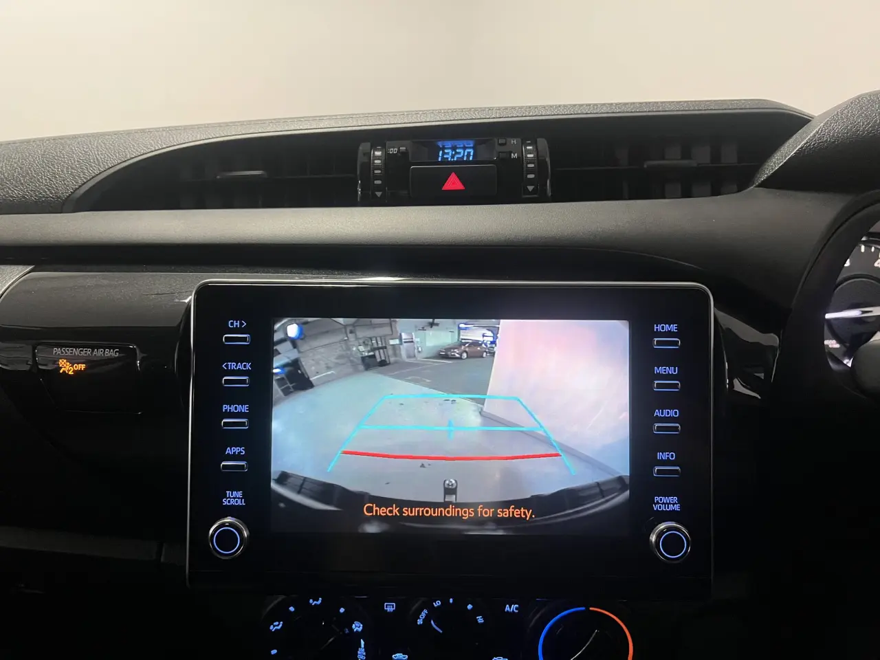 2025 TOYOTA HILUX Gallery Image 19