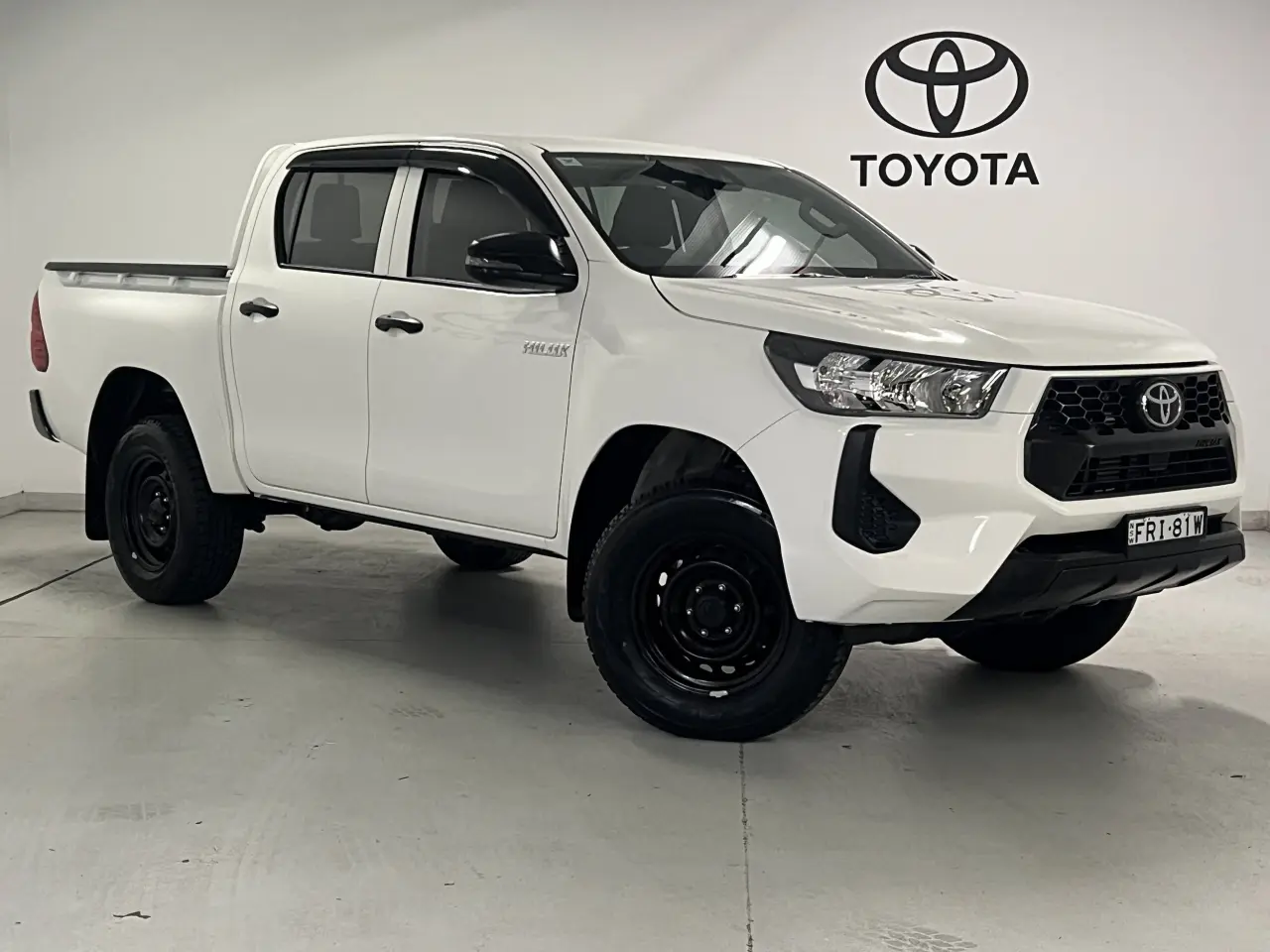 2025 TOYOTA HILUX Gallery Image 1