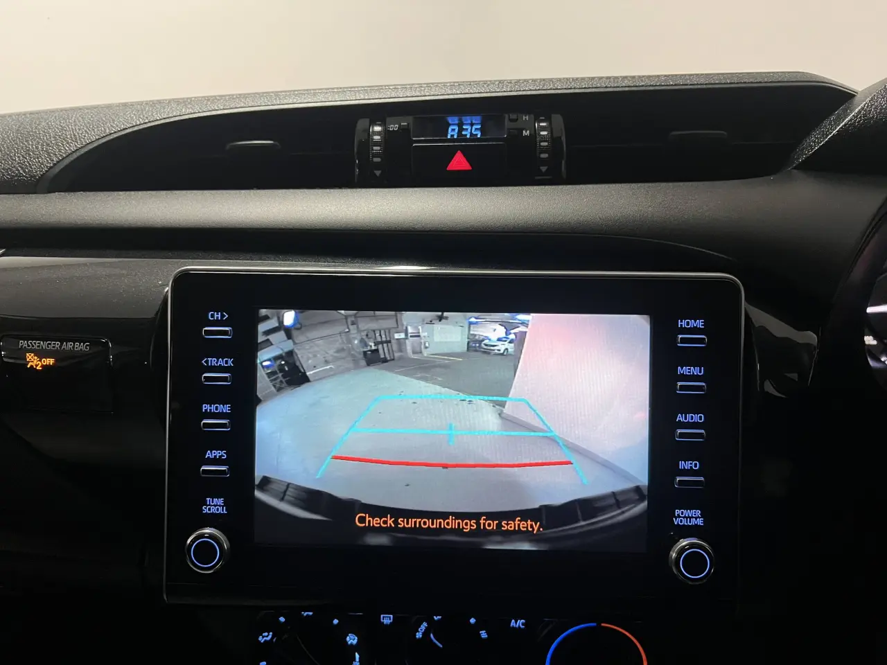 2025 TOYOTA HILUX Gallery Image 19
