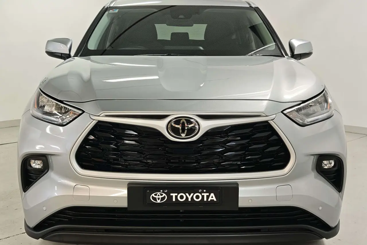 2025 Toyota Kluger Gallery Image 3