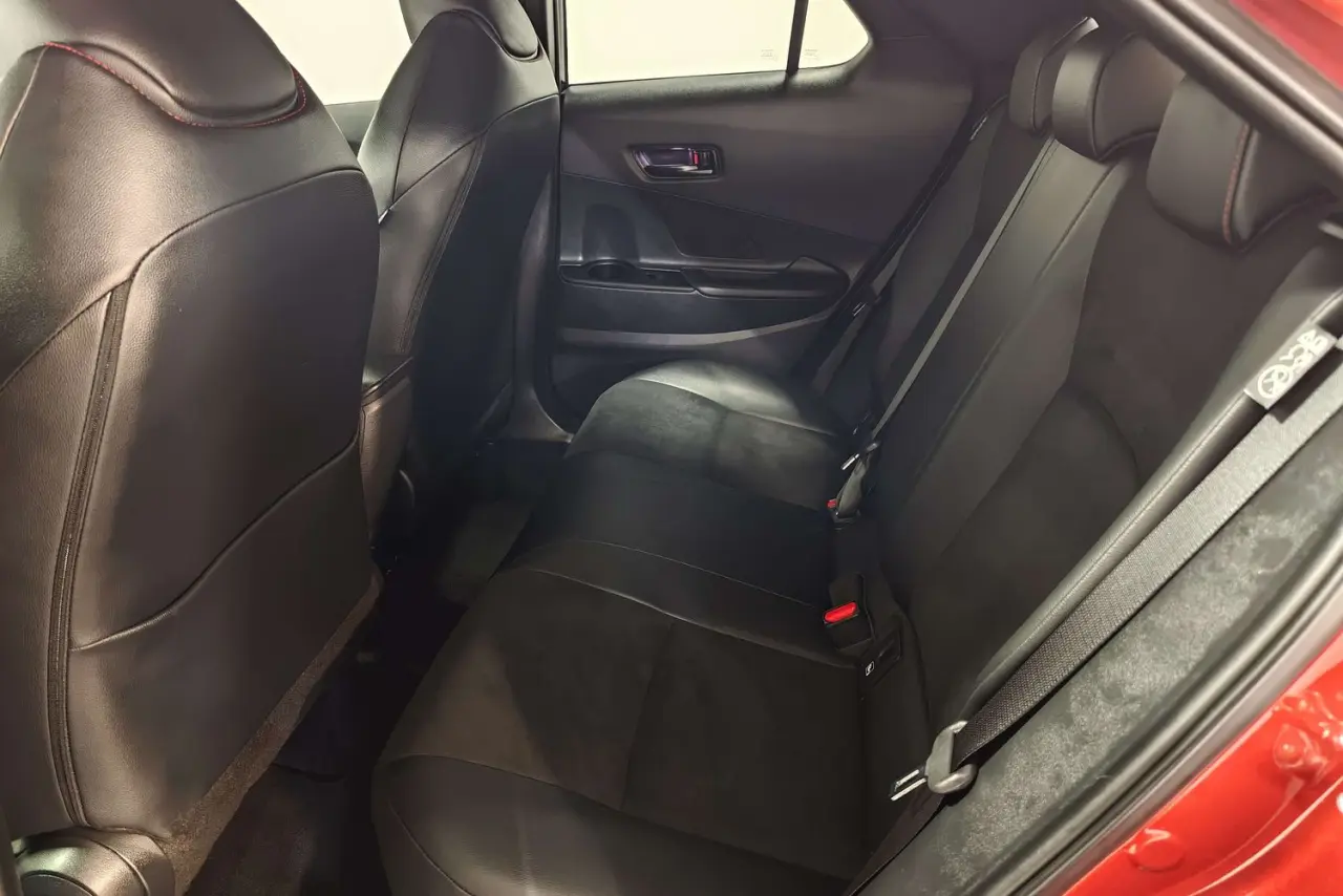 2025 Toyota C-HR Gallery Image 13