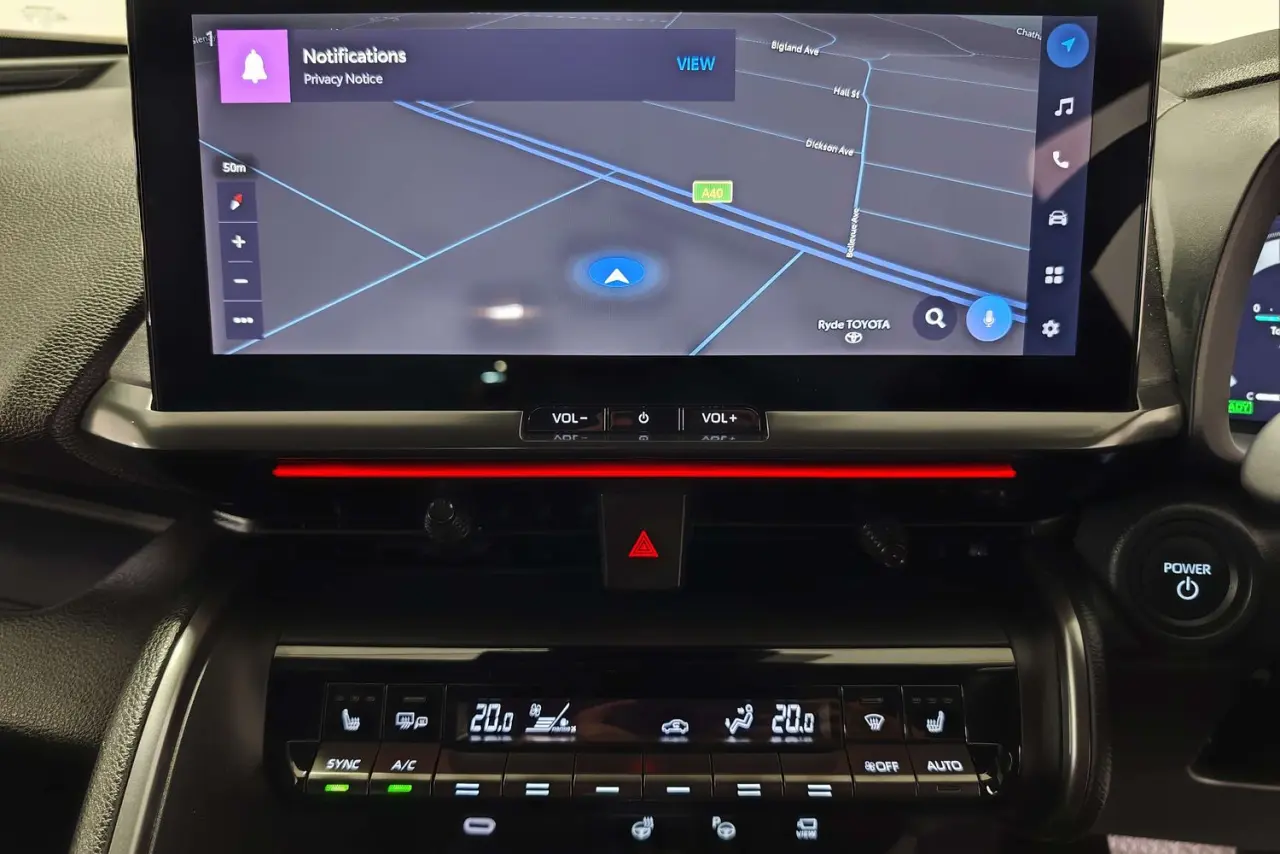 2025 Toyota C-HR Gallery Image 18