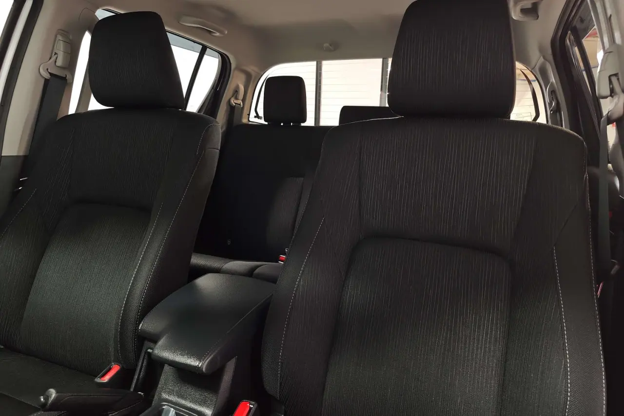 2025 Toyota Hilux Gallery Image 15