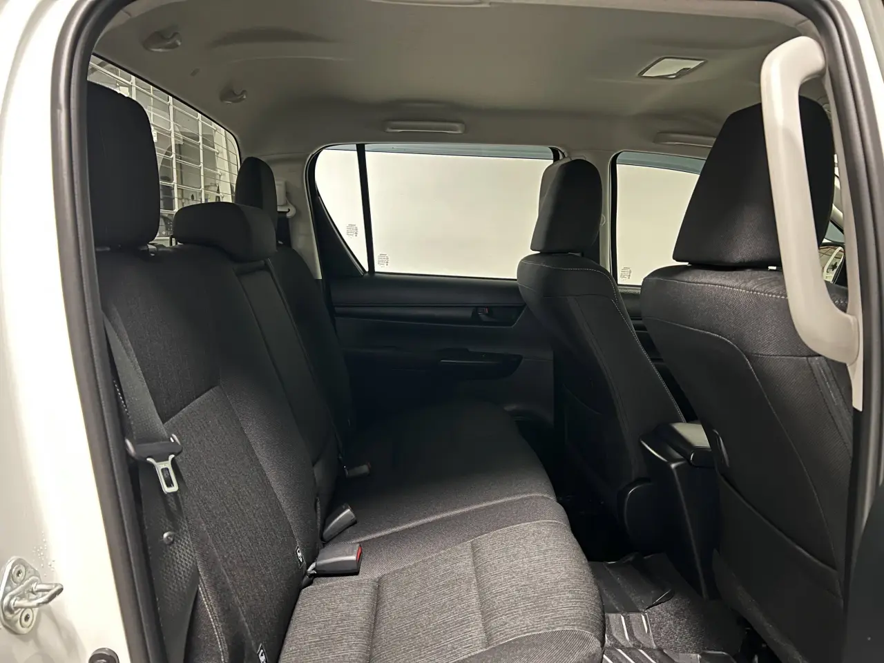 2025 TOYOTA HILUX Gallery Image 11