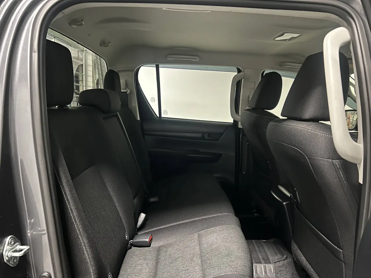 2025 TOYOTA HILUX Gallery Image 11