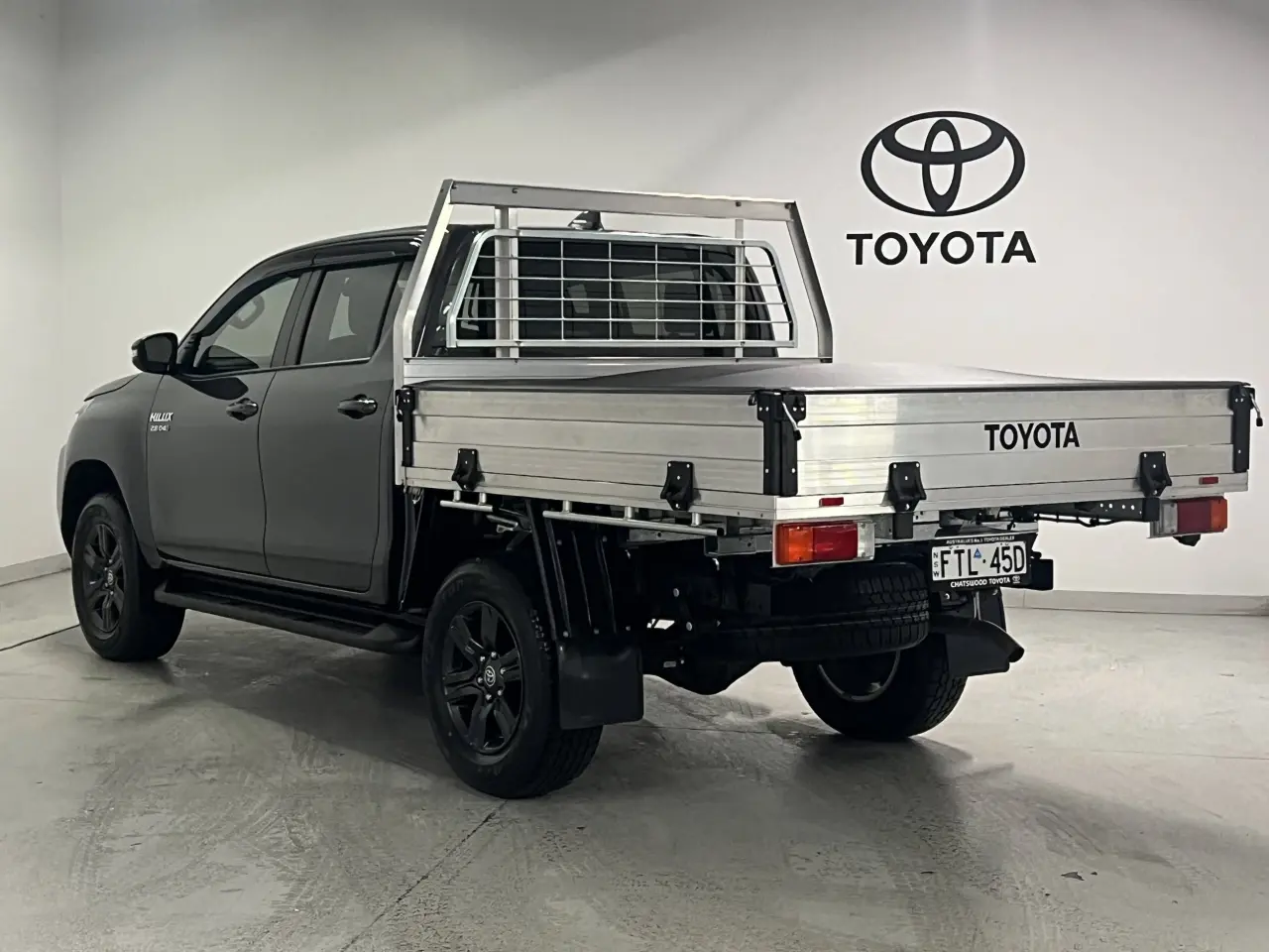 2025 TOYOTA HILUX Gallery Image 8