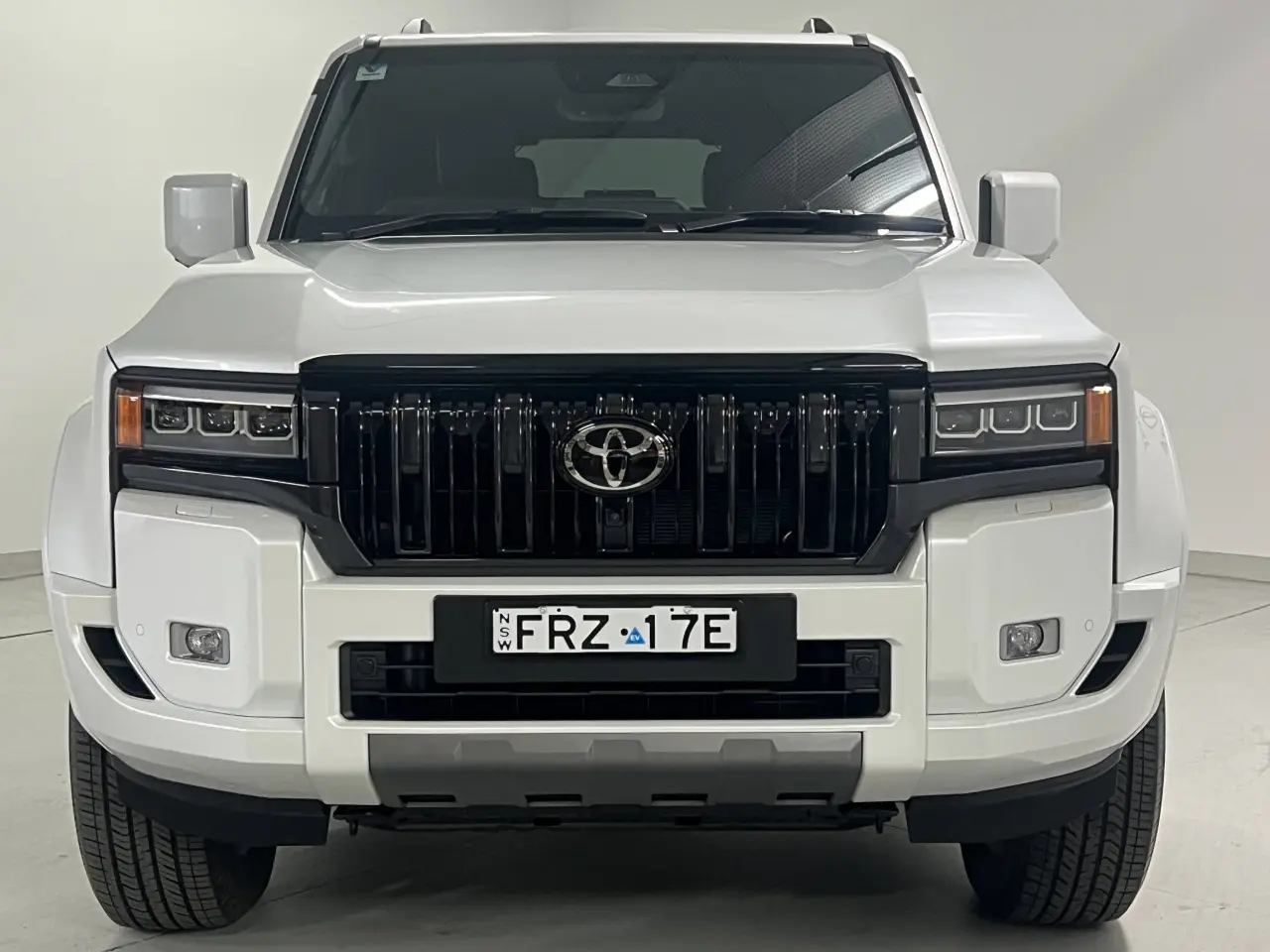 2025 TOYOTA PRADO Gallery Image 3