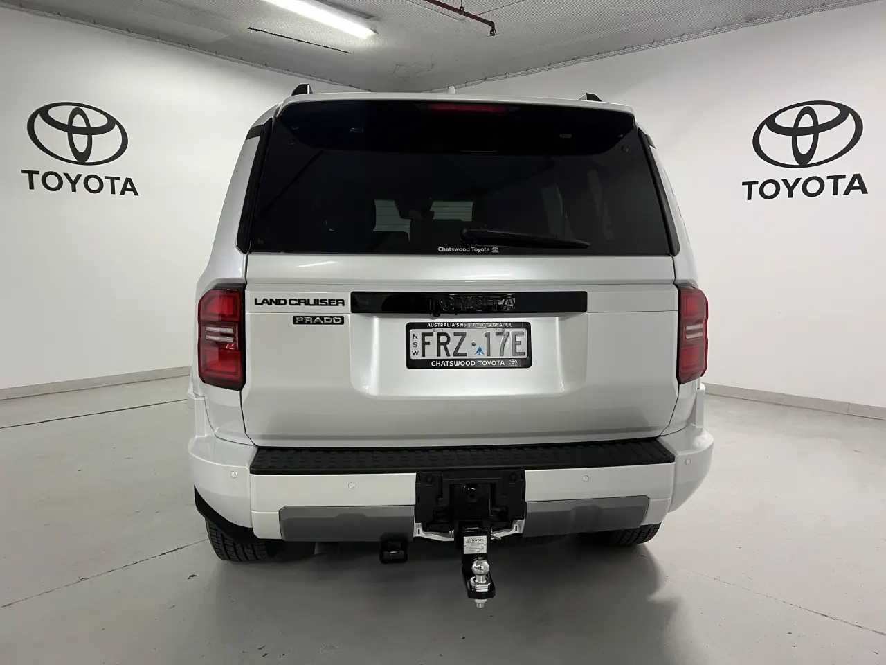 2025 TOYOTA PRADO Gallery Image 6