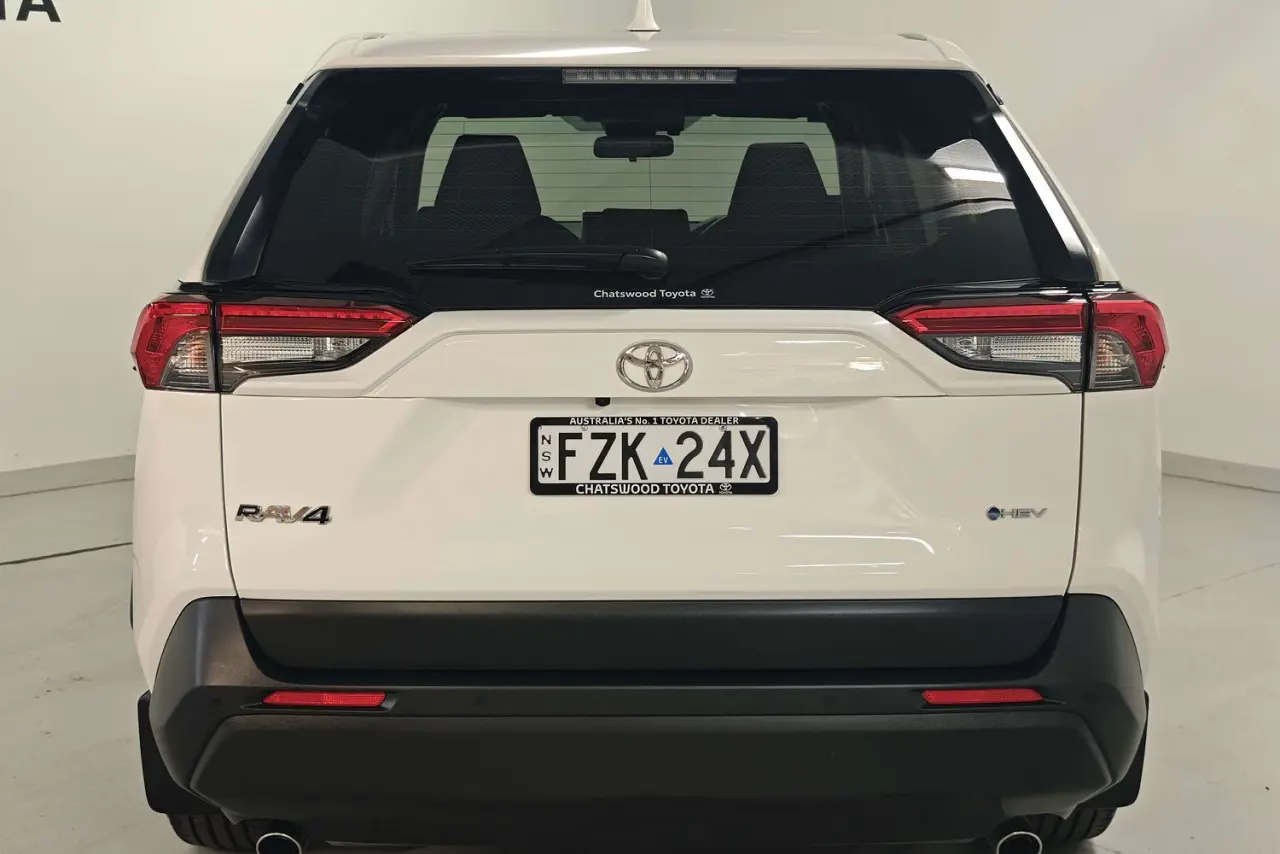 2025 Toyota RAV4 Gallery Image 8