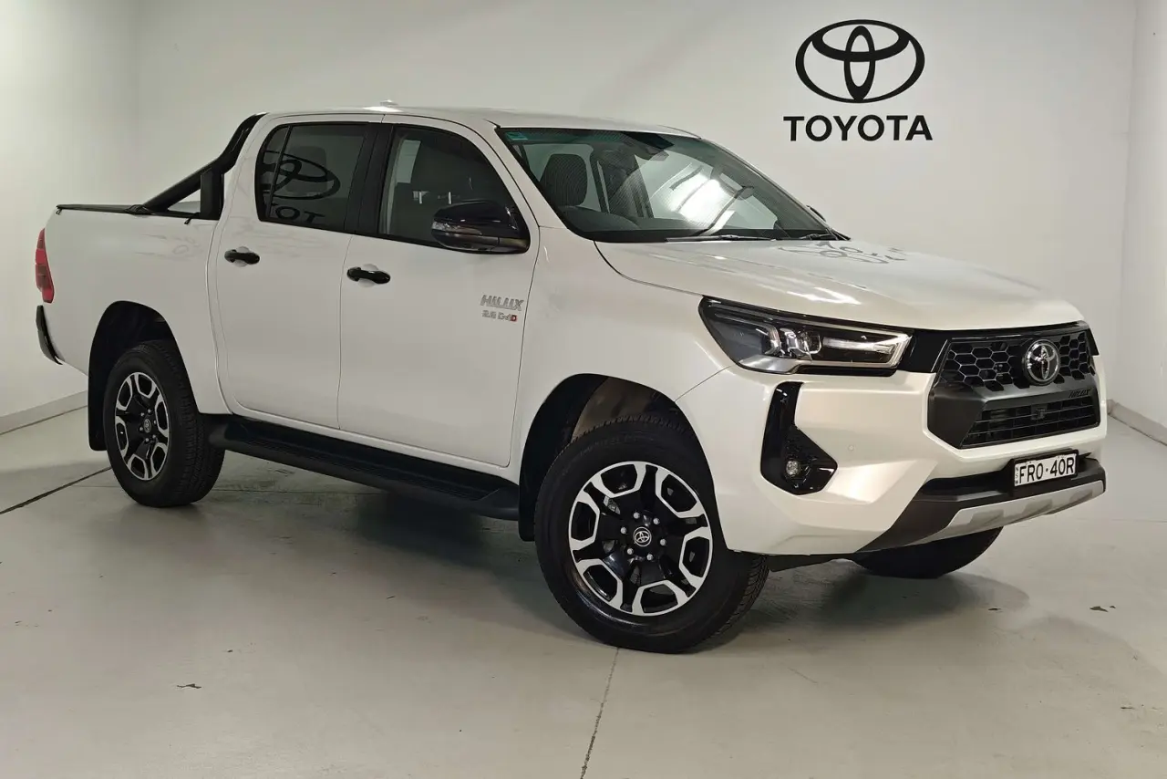2025 Toyota Hilux Gallery Image 1