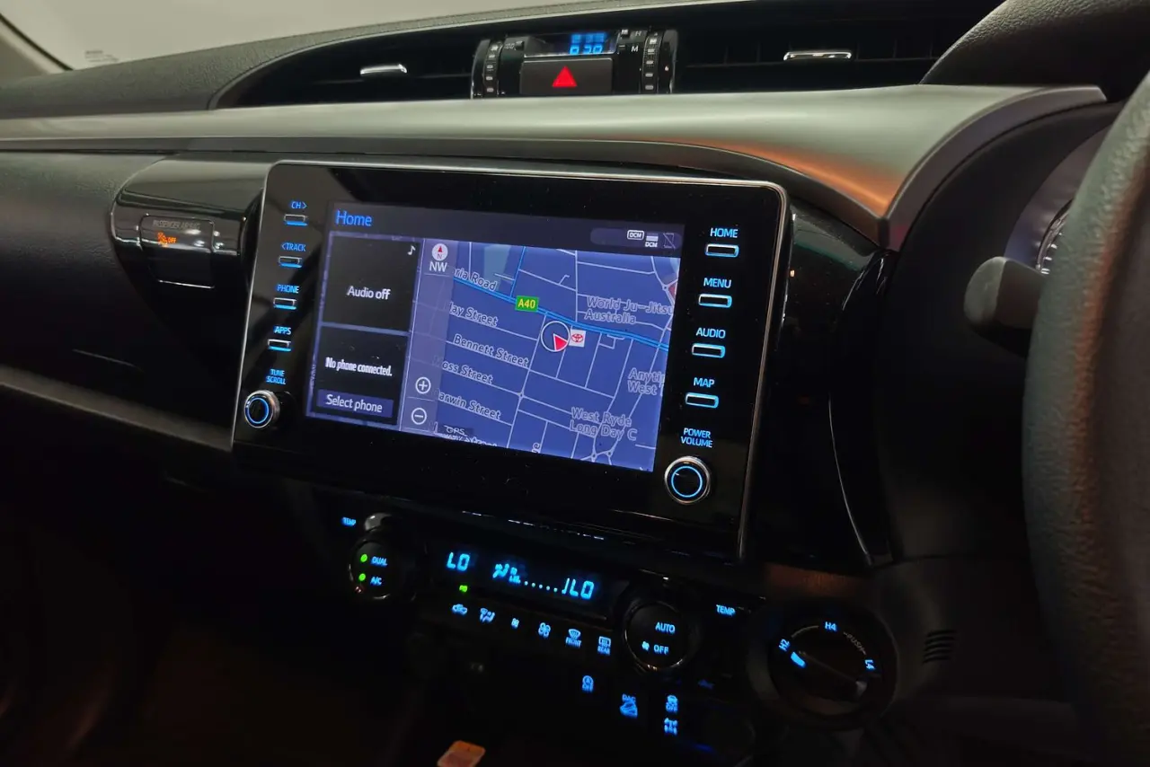 2025 Toyota Hilux Gallery Image 18