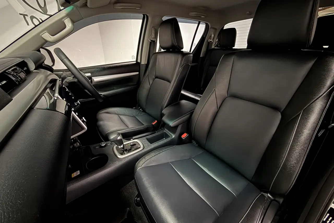 2025 Toyota Hilux Gallery Image 14