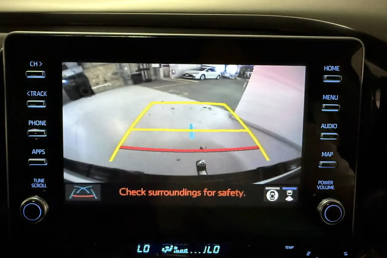 2025 Toyota Hilux Gallery Image 17