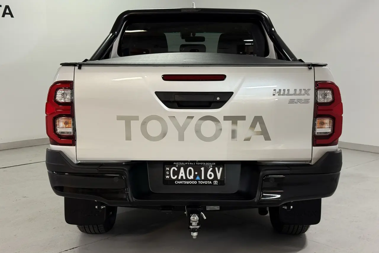 2025 Toyota Hilux Gallery Image 5