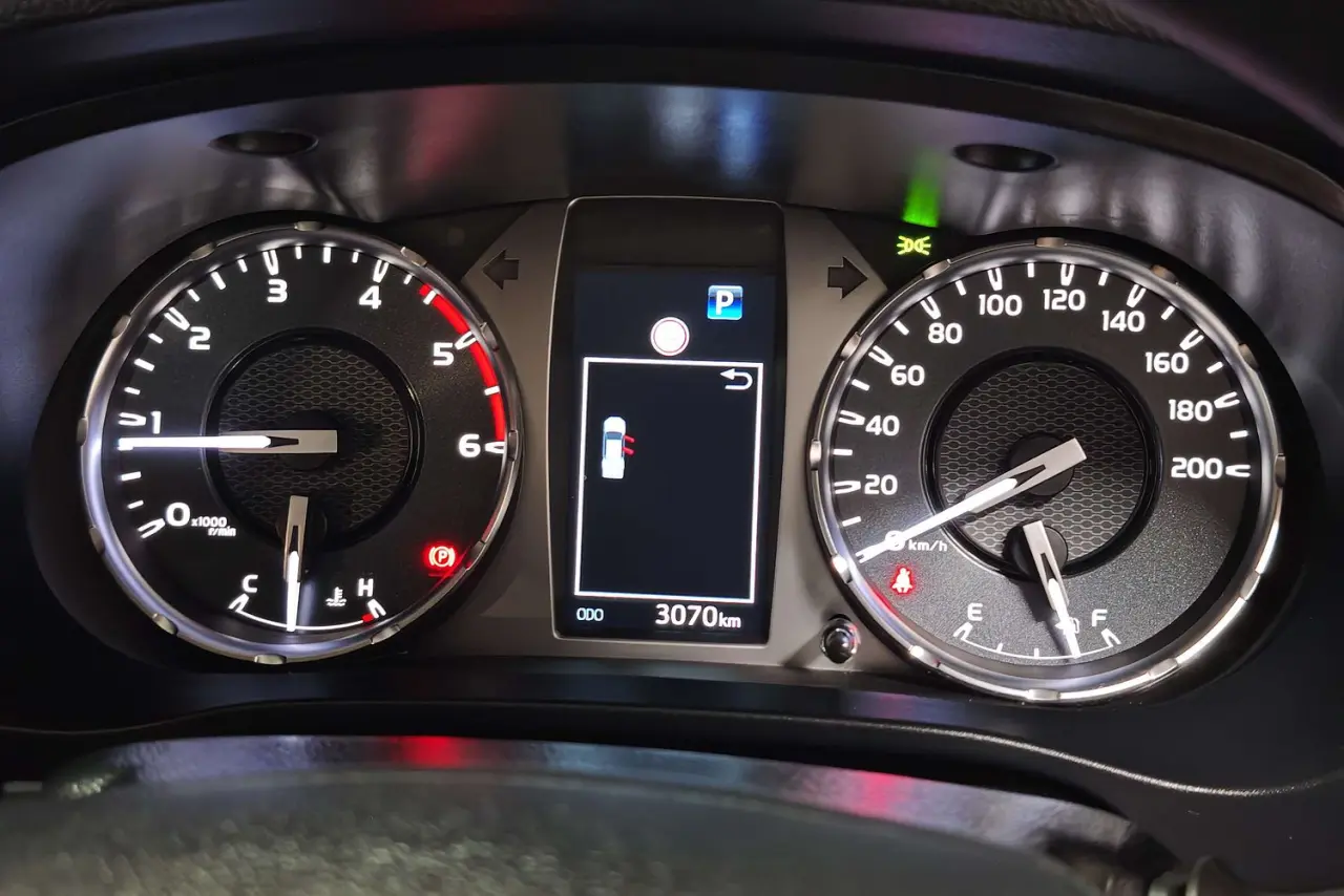 2025 Toyota Hilux Gallery Image 17