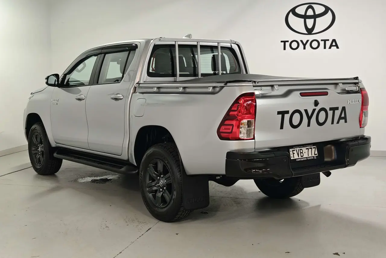 2025 Toyota Hilux Gallery Image 6