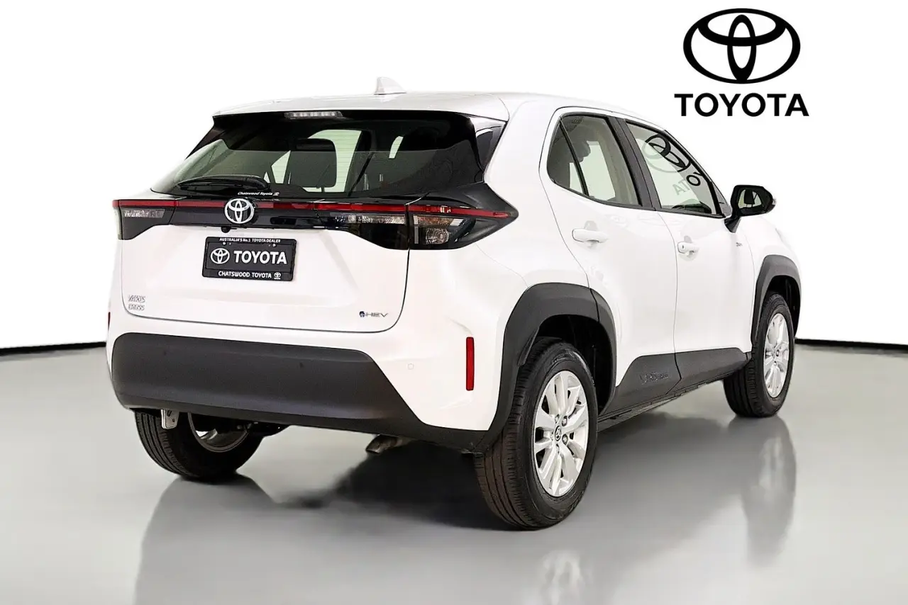 2025 Toyota Yaris Cross Gallery Image 10