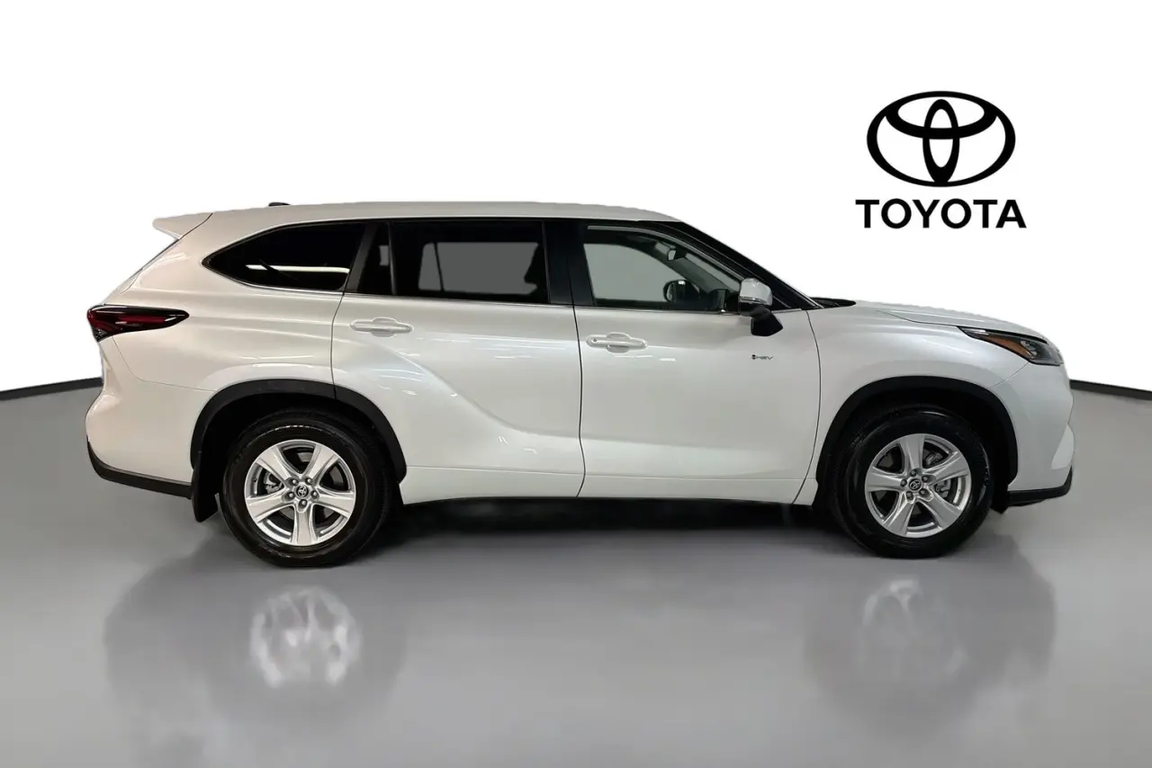2025 Toyota Kluger Gallery Image 11