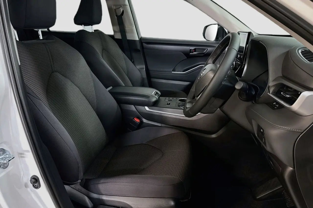 2025 Toyota Kluger Gallery Image 13
